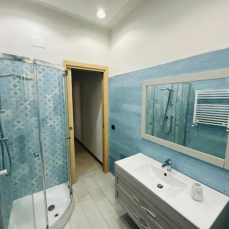 Tritone - Immobilevante 3* Ponza